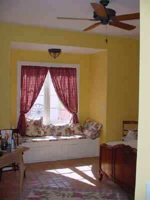 LoCicerodaybed.jpg (27665 bytes)